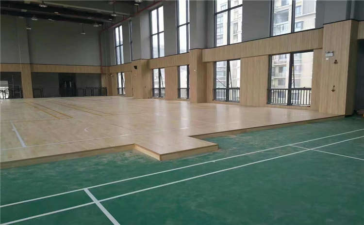 橡膠木籃球場(chǎng)地木地板**